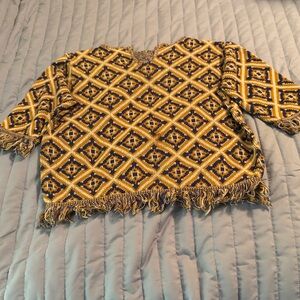 Women’s Diamond-Pattern V-Neck Fringe Sweater in Mustard & Navy